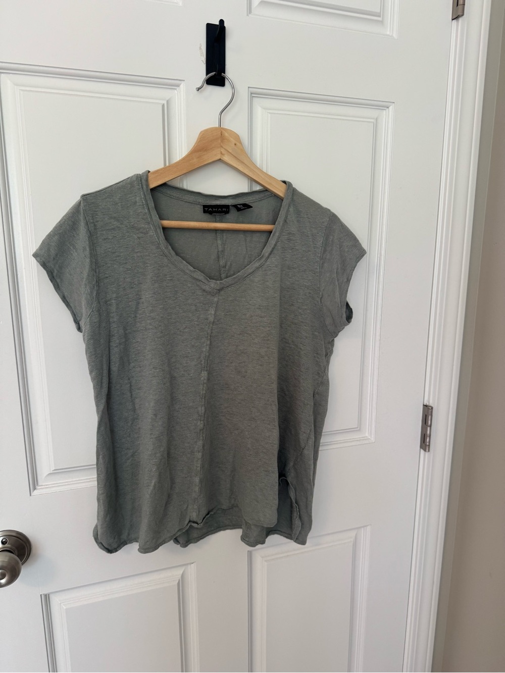 Tahari Olive V-Neck Short Sleeve Tee
